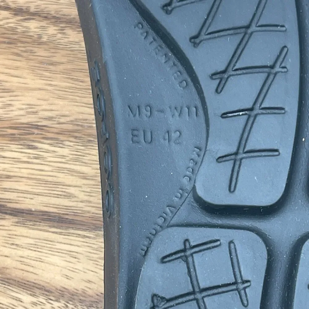 OOFOS OORIGINAL Recovery Sandals Mens Size 9 Black Thong Flip Flop Casual